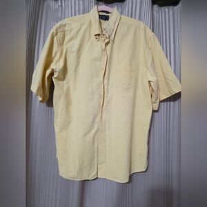 Austin Clothing Co. Short-Sleeve Button-Down Shirt in Light Yellow